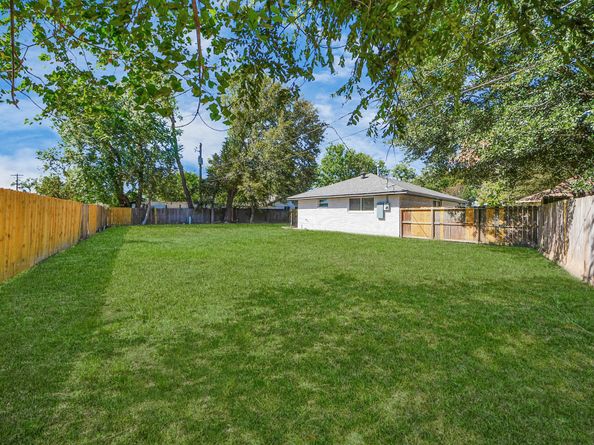 8706 Meadowview Drive, Houston TX 77037