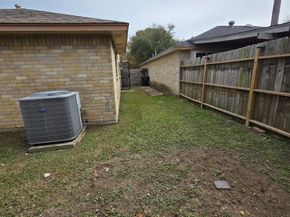 11531 Villa Heights Drive, Houston TX 77066