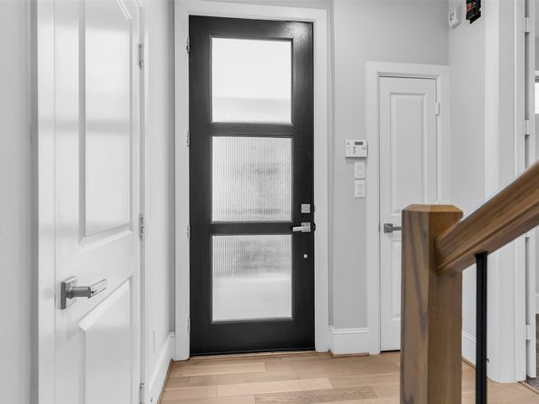 5429 Larkin Street, Houston TX 77007