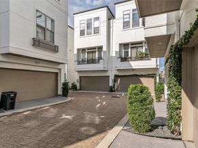 5429 Larkin Street, Houston TX 77007