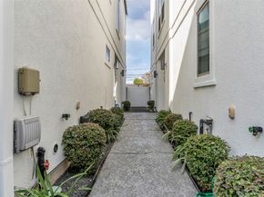 5429 Larkin Street, Houston TX 77007