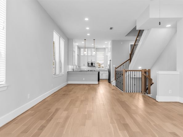 5429 Larkin Street, Houston TX 77007