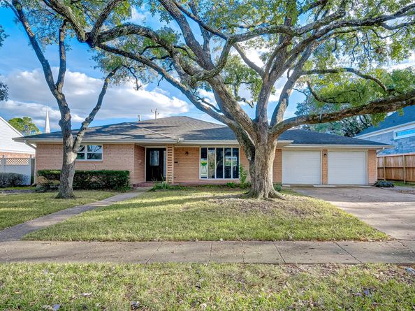 5007 Cheena Drive, Houston TX 77096