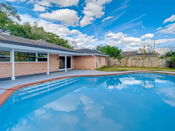 5007 Cheena Drive, Houston TX 77096