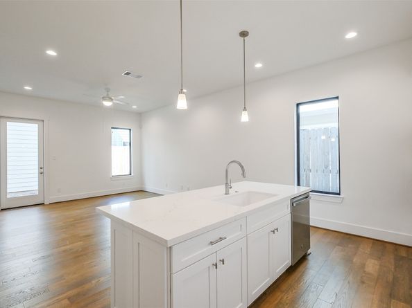 3520 Harvest Dance Drive, Houston TX 77008