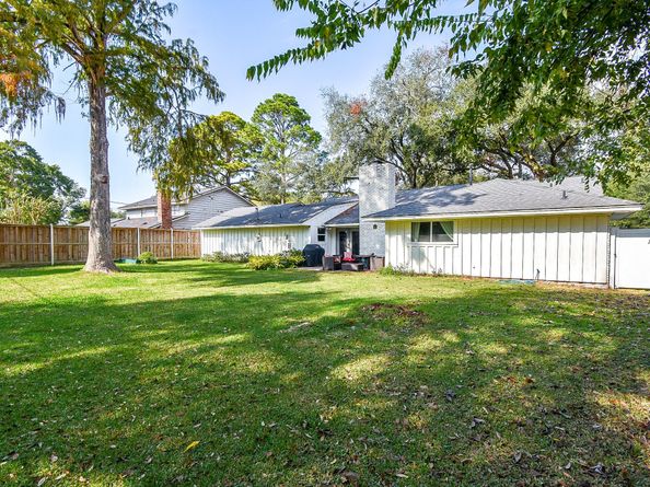 9235 Pecos Street, Houston TX 77055