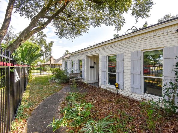 9235 Pecos Street, Houston TX 77055