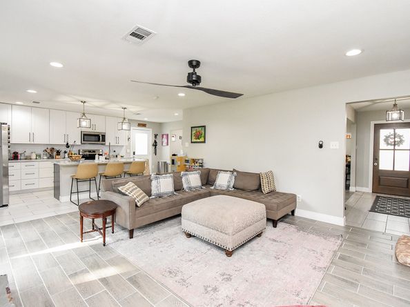 9235 Pecos Street, Houston TX 77055