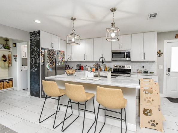 9235 Pecos Street, Houston TX 77055