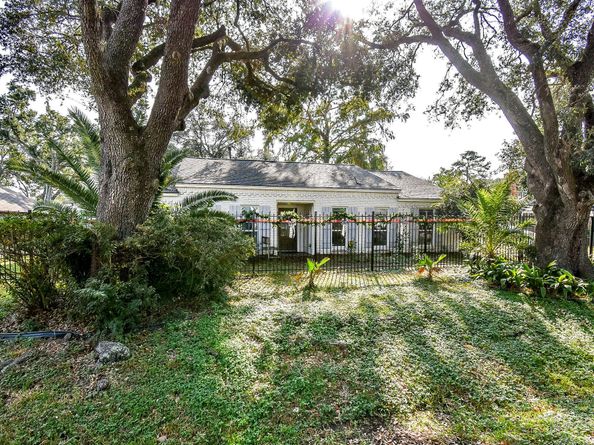 9235 Pecos Street, Houston TX 77055