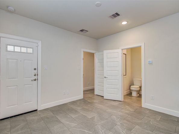 2810 Grand Fountains Drive B, Houston TX 77054