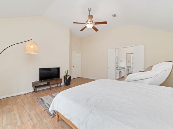 36 N Rain Forest Court, Spring TX 77380