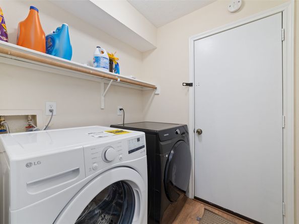 36 N Rain Forest Court, Spring TX 77380