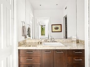 2115 Troon Street, Houston TX 77019