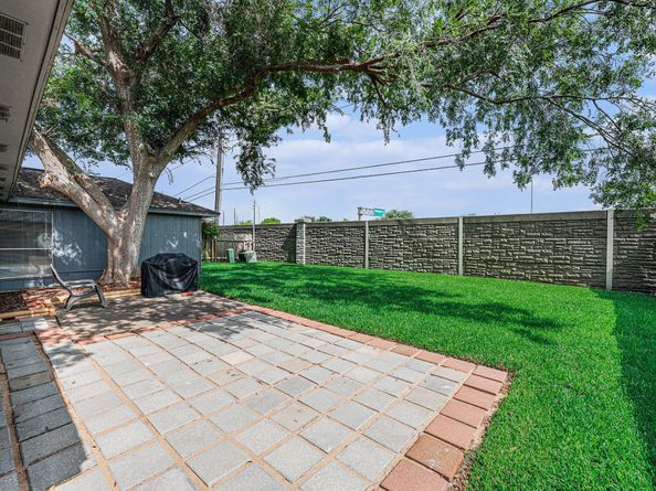 15826 Alta Mesa Drive, Houston TX 77083