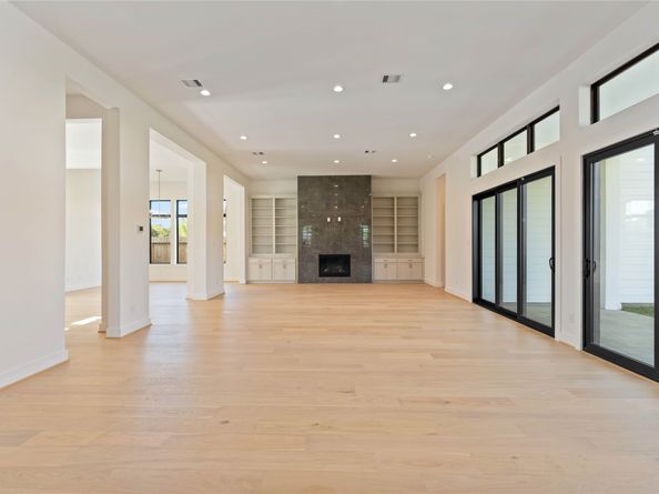 1458 Oak Tree Drive, Houston TX 77055