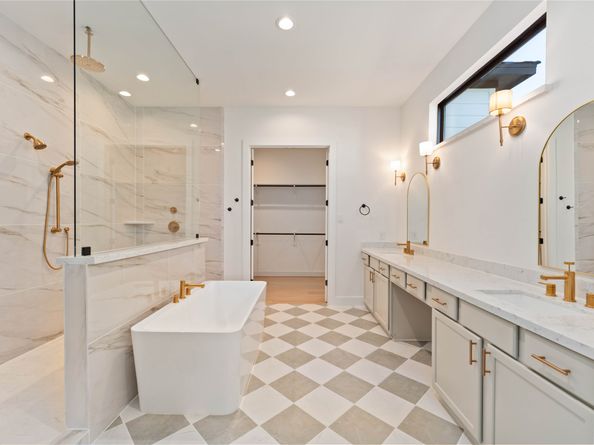 1458 Oak Tree Drive, Houston TX 77055