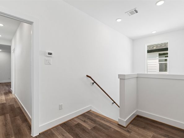 1031 S Victory Drive, Houston TX 77088