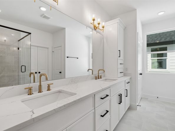 1031 S Victory Drive, Houston TX 77088