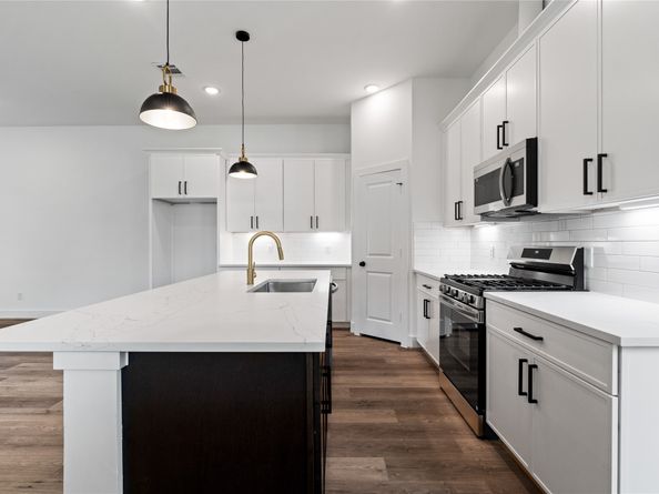 1031 S Victory Drive, Houston TX 77088