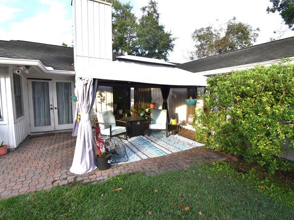 8011 Meadowvale Drive, Houston TX 77063