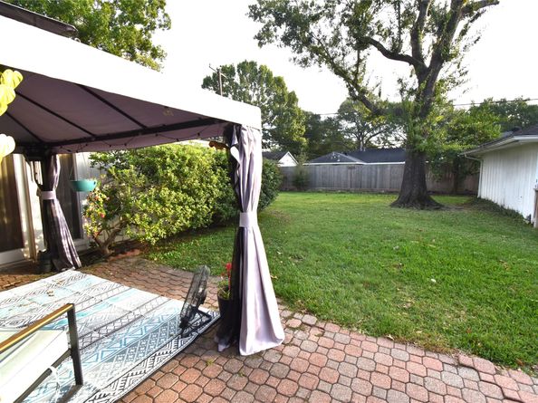 8011 Meadowvale Drive, Houston TX 77063