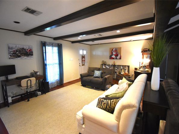 8011 Meadowvale Drive, Houston TX 77063