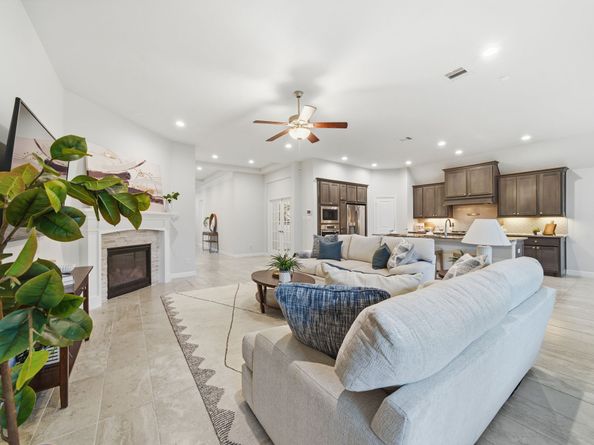 14051 Dunsmore Landing Drive, Houston TX 77059