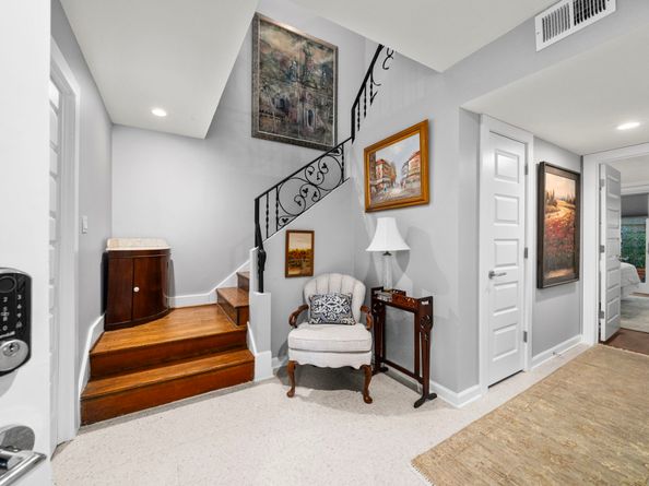 1011 Barkdull Street, Houston TX 77006