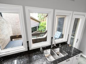 1011 Barkdull Street, Houston TX 77006