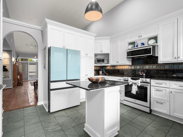 1011 Barkdull Street, Houston TX 77006