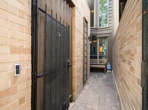 1011 Barkdull Street, Houston TX 77006