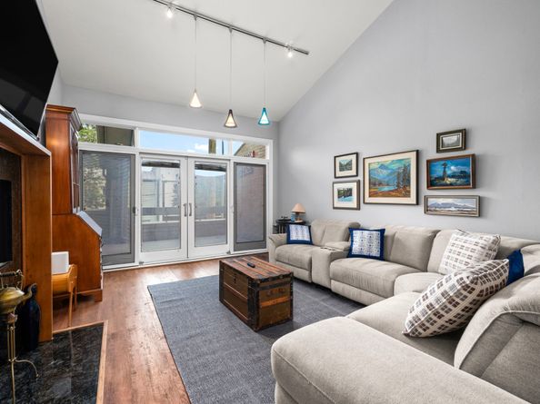 1011 Barkdull Street, Houston TX 77006