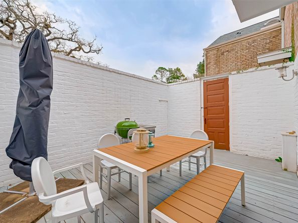 39 River Hollow Lane, Houston TX 77027