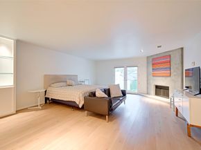 39 River Hollow Lane, Houston TX 77027