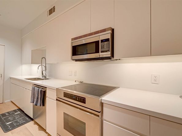 39 River Hollow Lane, Houston TX 77027