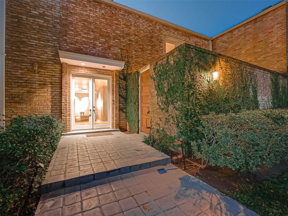 39 River Hollow Lane, Houston TX 77027