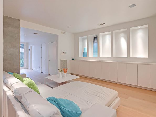 39 River Hollow Lane, Houston TX 77027