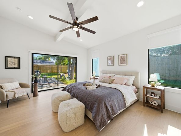 10159 Brinwood Drive, Houston TX 77043