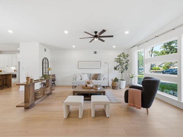 10159 Brinwood Drive, Houston TX 77043