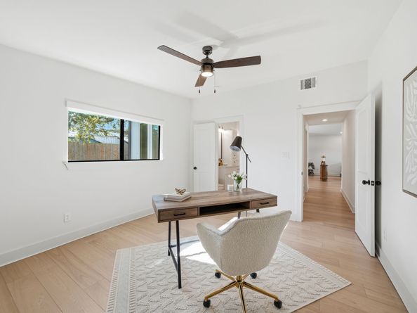 10159 Brinwood Drive, Houston TX 77043