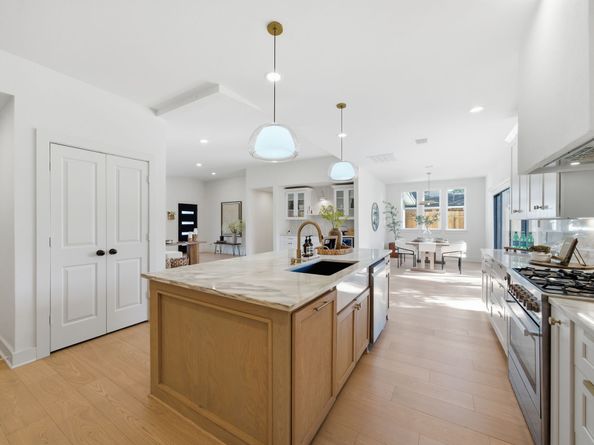 10159 Brinwood Drive, Houston TX 77043