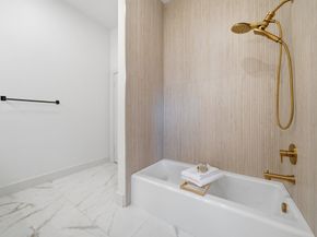 10159 Brinwood Drive, Houston TX 77043