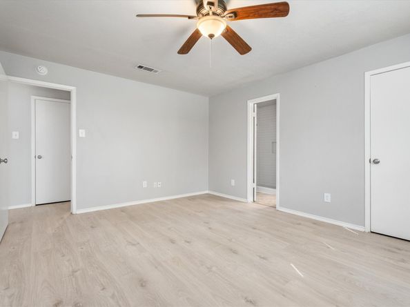 3738 Clear Falls Drive, Houston TX 77339