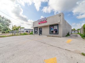 7016 Harrisburg Boulevard, Houston TX 77011