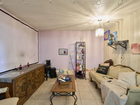 1629 Demaree Lane, Houston TX 77029