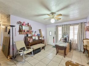 1629 Demaree Lane, Houston TX 77029