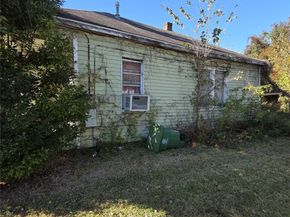 7933 Goode Street, Houston TX 77012