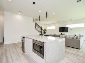 7603 Jacquelyn Gardens Lane, Houston TX 77055