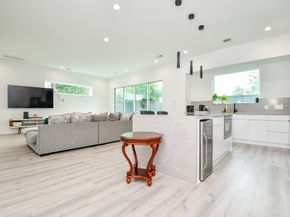 7603 Jacquelyn Gardens Lane, Houston TX 77055